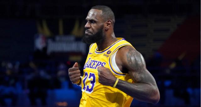 正负值-27全队最低！詹姆斯复出首战锈迹斑斑