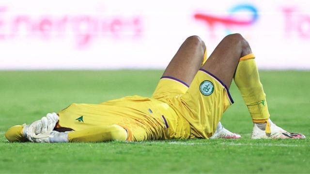 皇冠体育-非洲杯又将“创造历史”：淘汰赛首发门将由外场客串